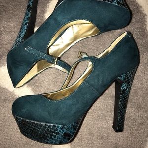 Guess Teal Platform Mary Jane Heels sz 9M